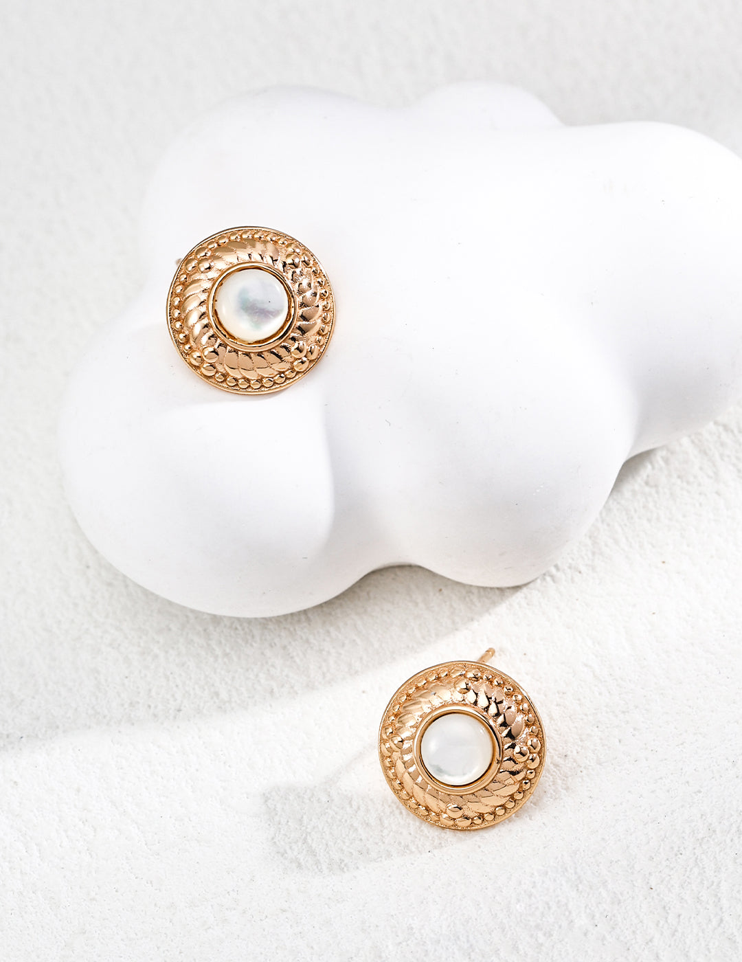 Solenne Shell Earrings
