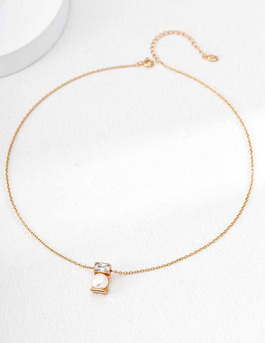 Pearl Axis Necklace