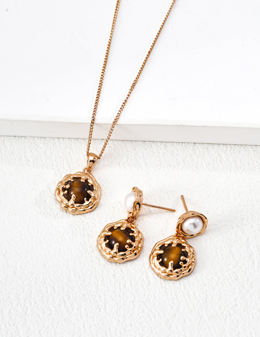 Earth Pearl Drop Earring
