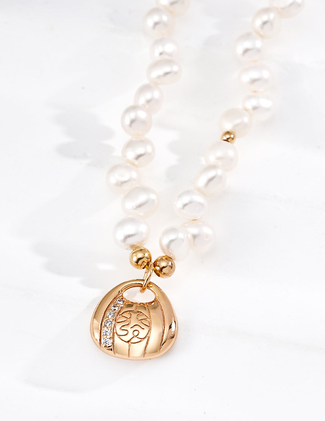 Pearl Current Necklace