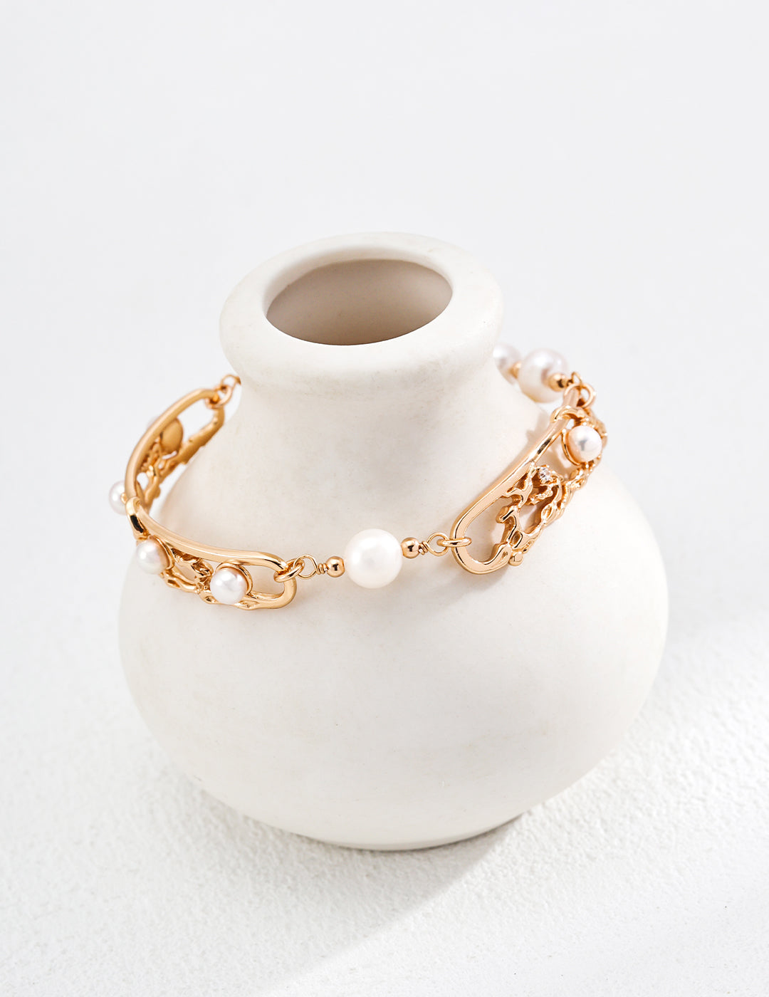 Lustre Pearl Bracelet