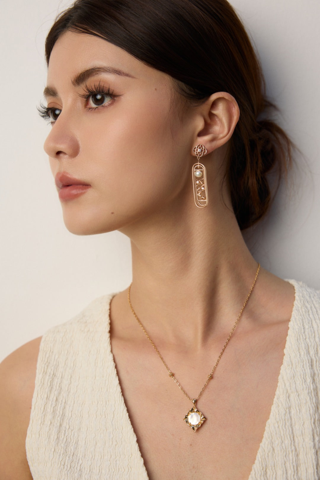 Lumière Pearl Earrings