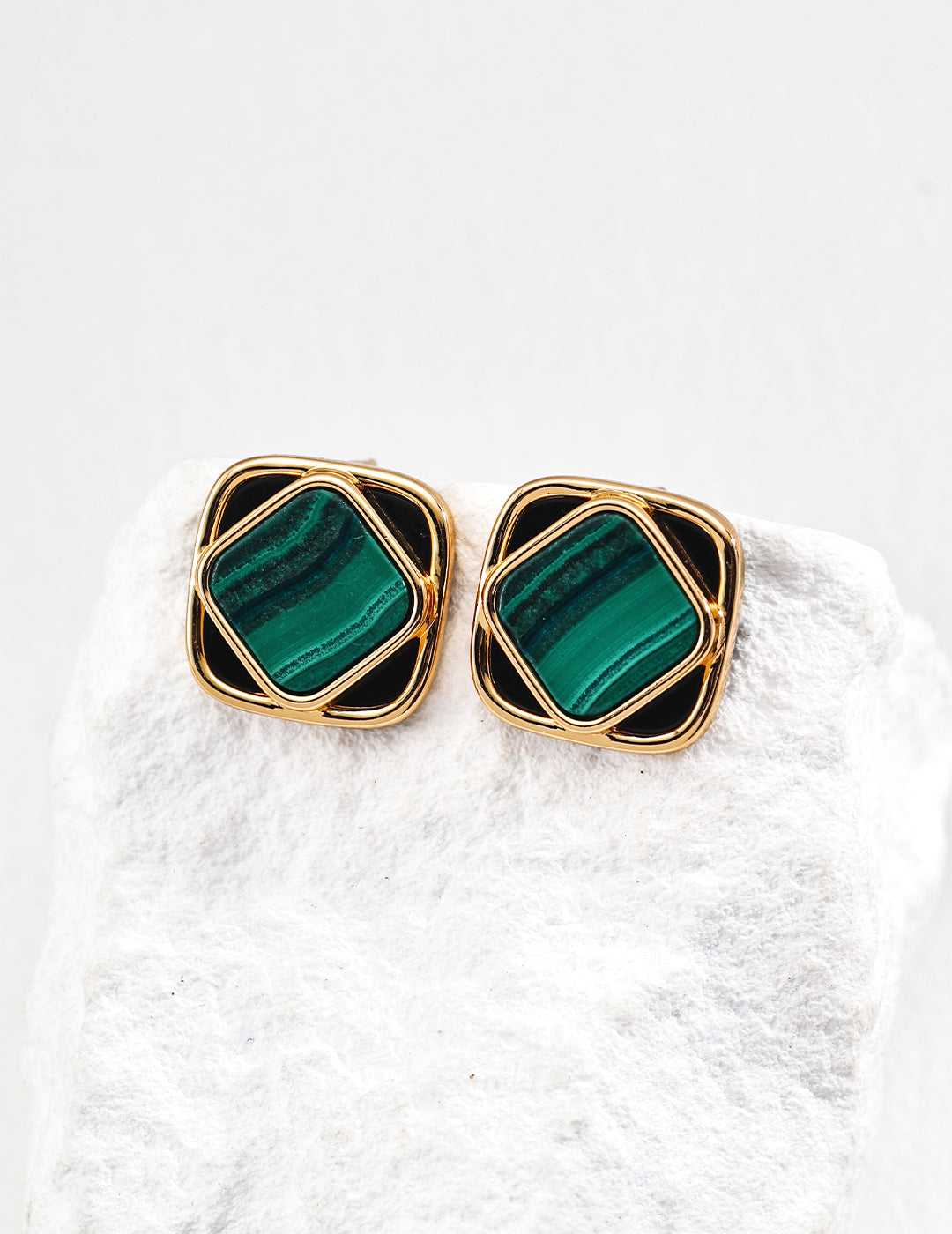 Jardin Serein Earrings — Onyx Edition