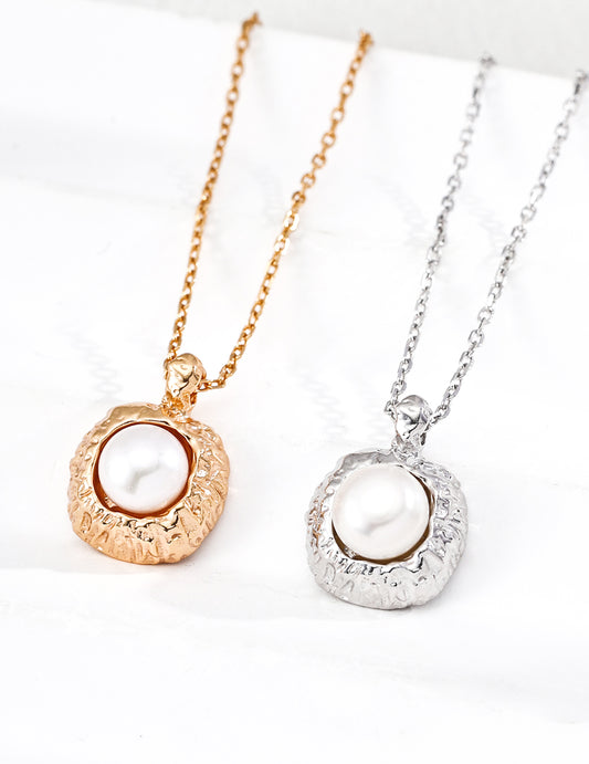 Soft Center Pearl Necklace