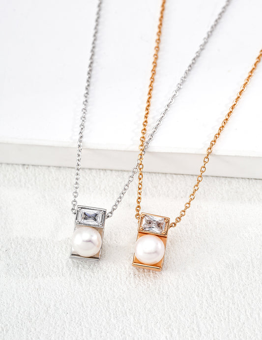 Pearl Axis Necklace