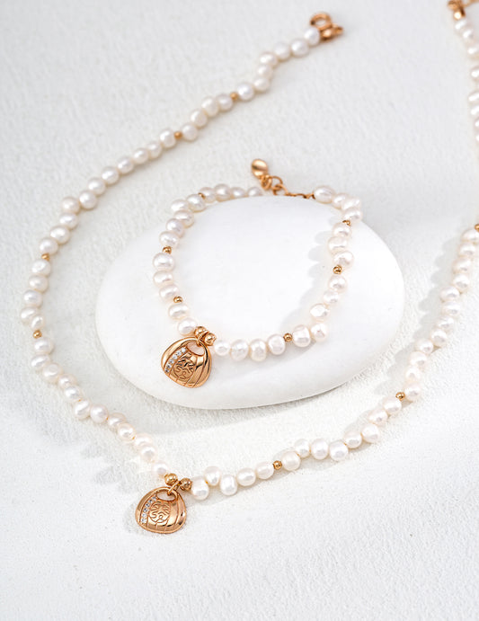 Pearl Current Necklace