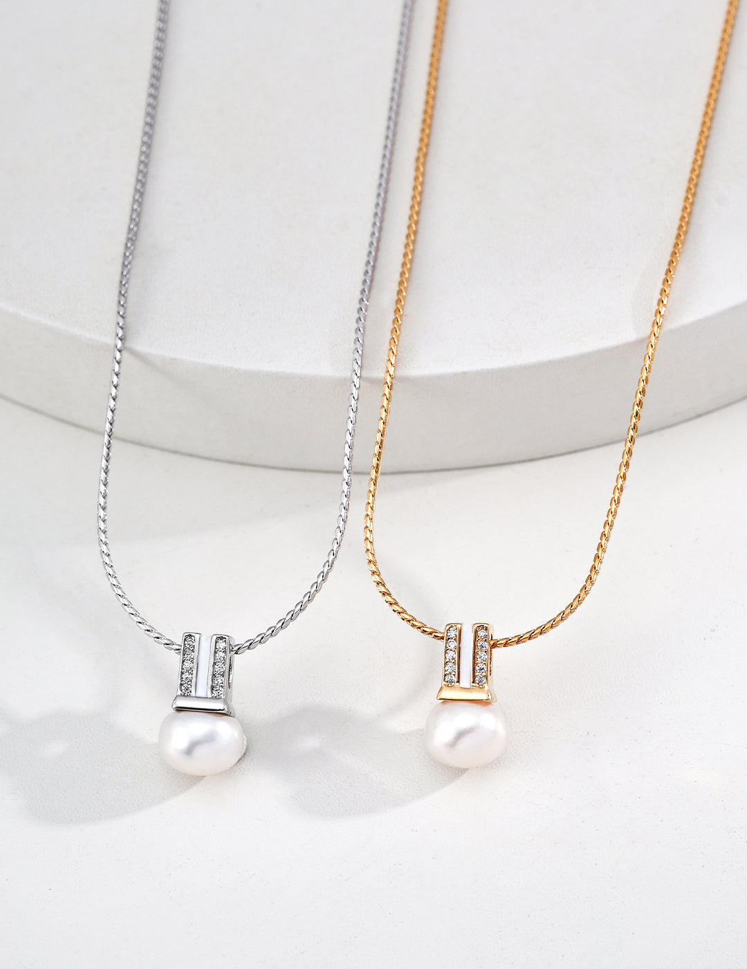 Pearl Horizon Necklace