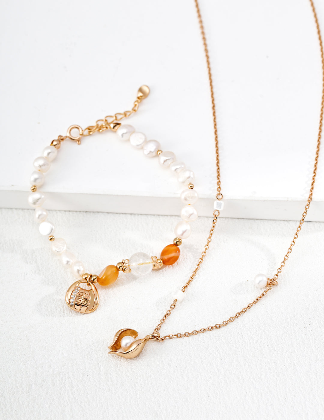 Red Agate Pearl Bracelet