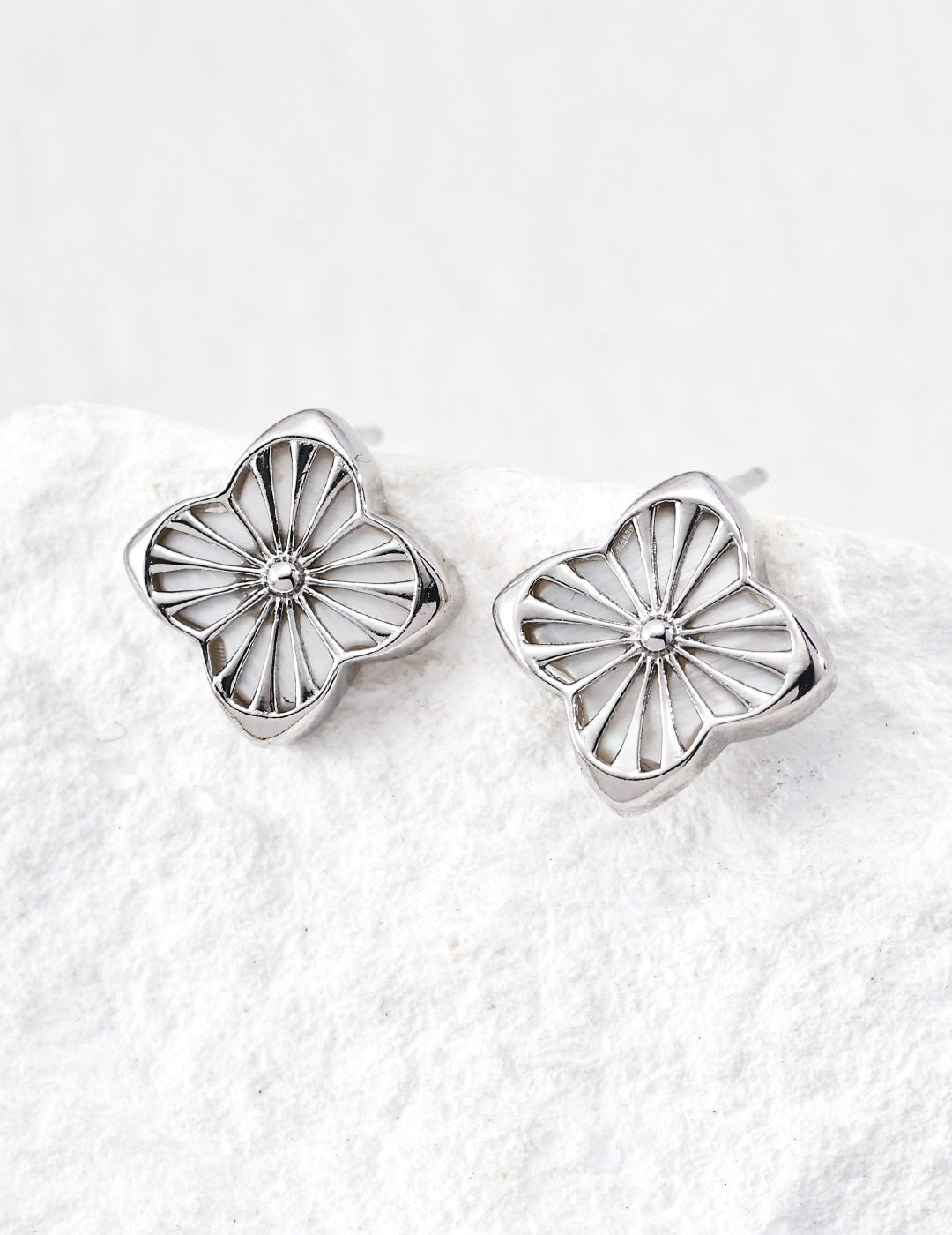 Shell Tide Earring
