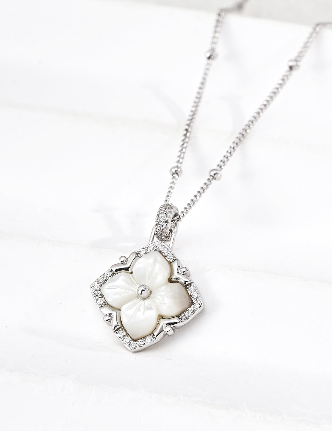 Nacre Compass Necklace