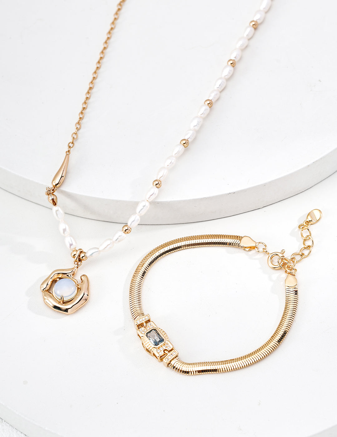 Radiant Line Bracelet