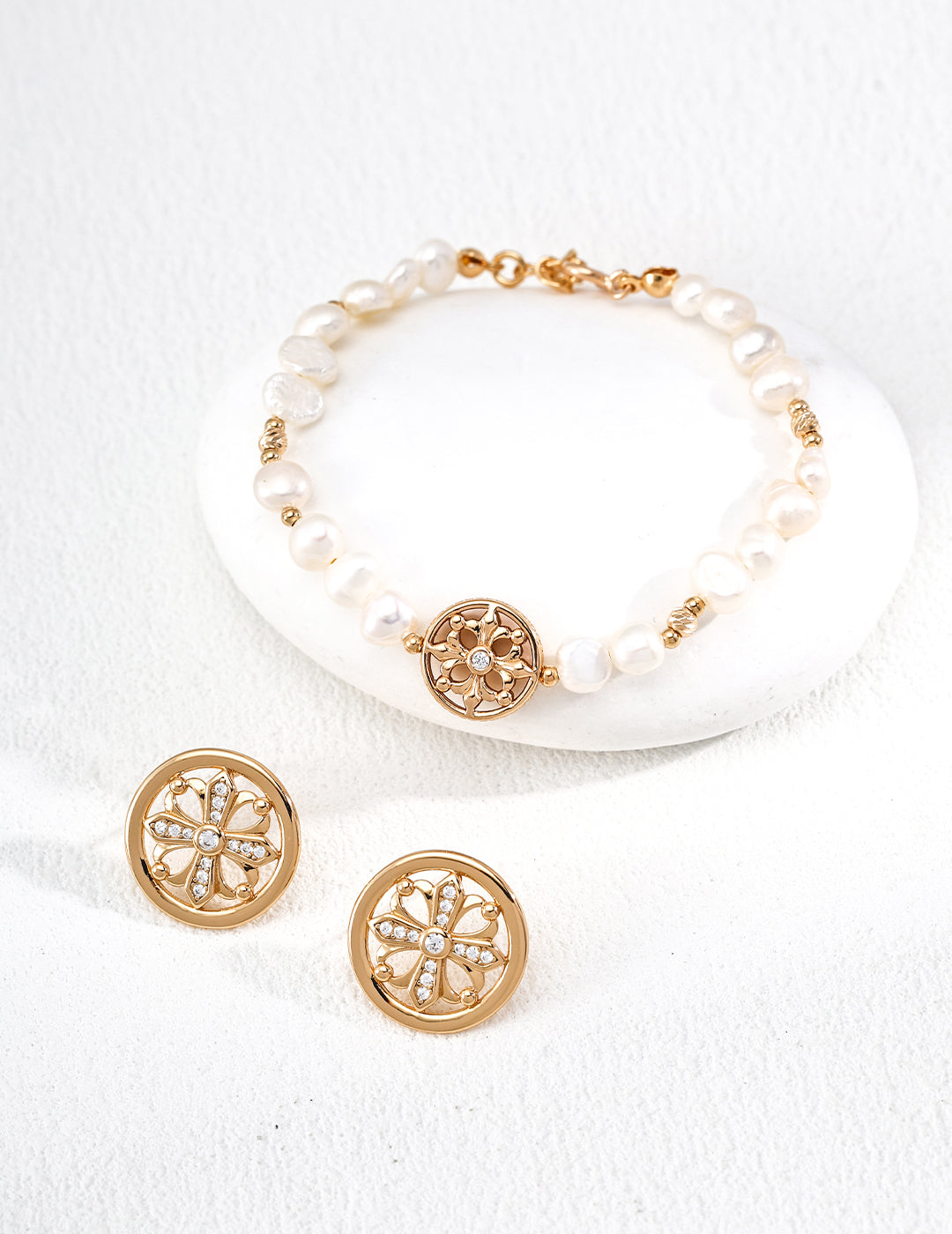Pearl Halo Bracelet