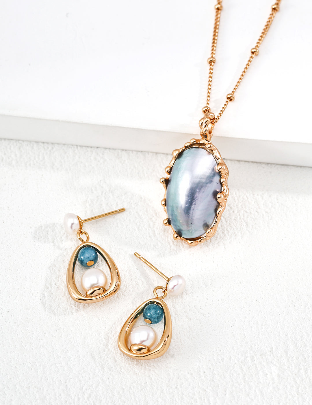 Blue Stone Pearl Earring