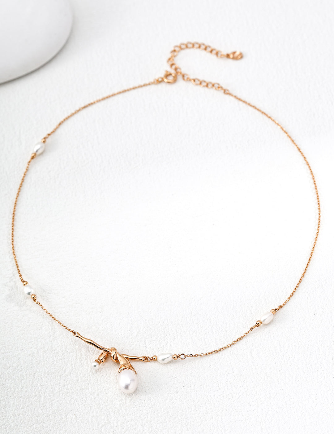 Pearl Range Necklace