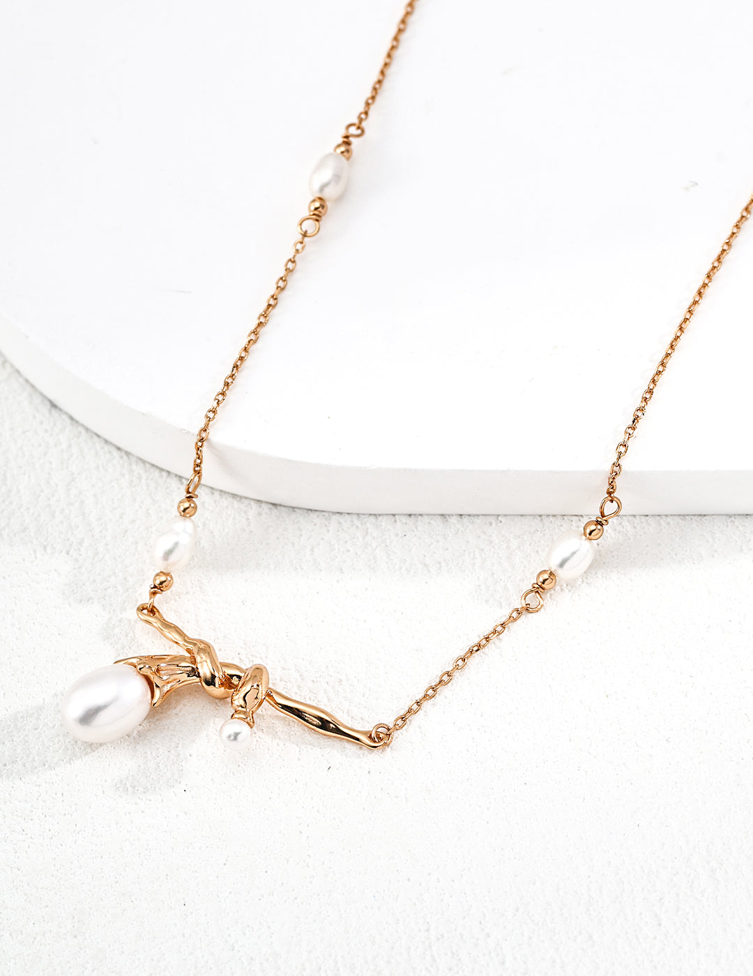 Pearl Range Necklace