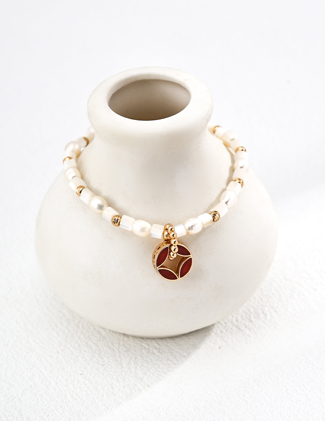 Nacre Pearl Bracelet