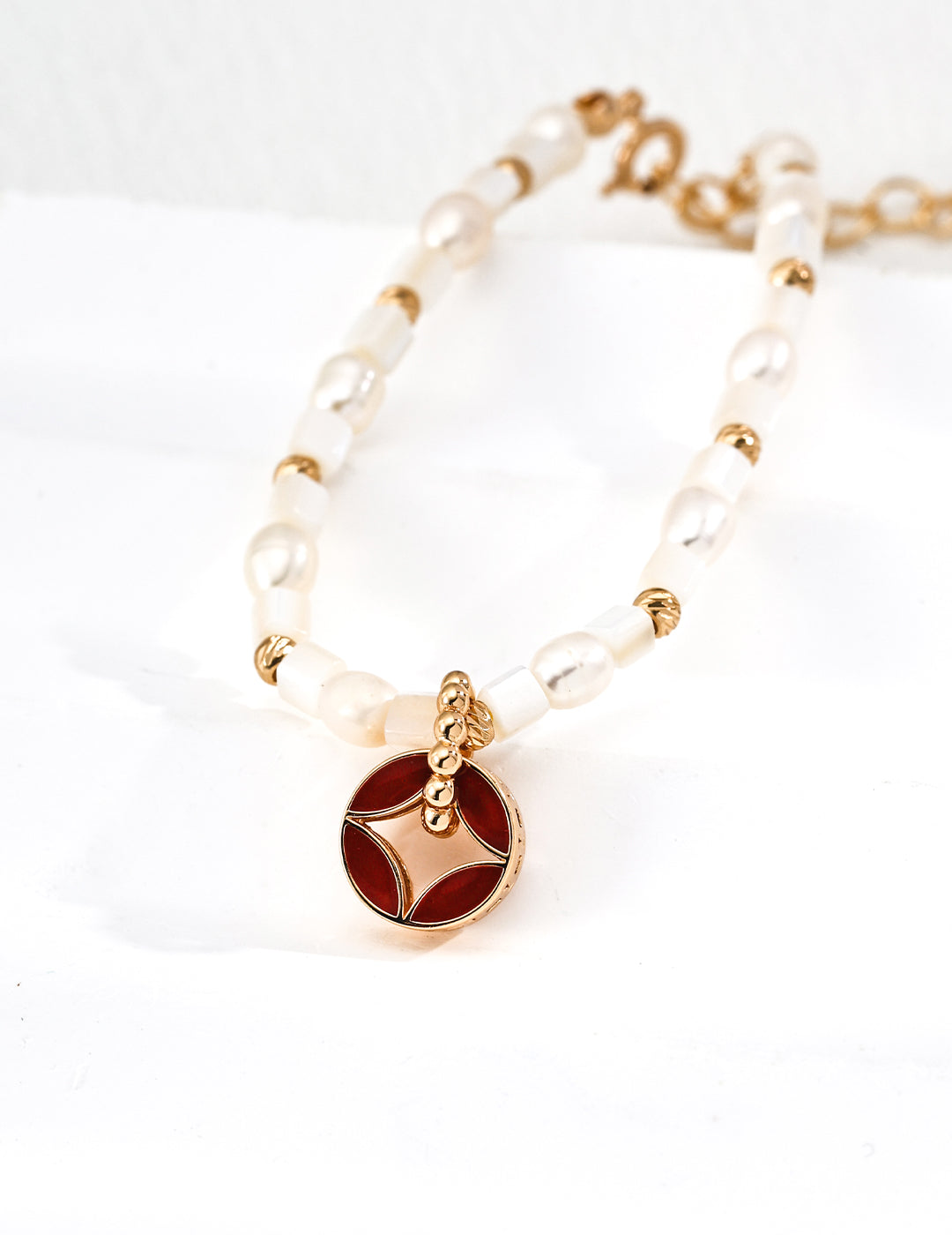 Nacre Pearl Bracelet