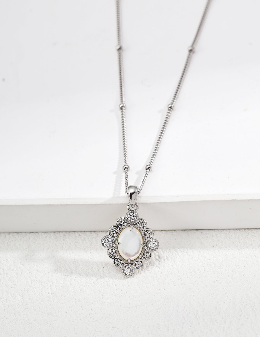 Amethyst Nacre Necklace