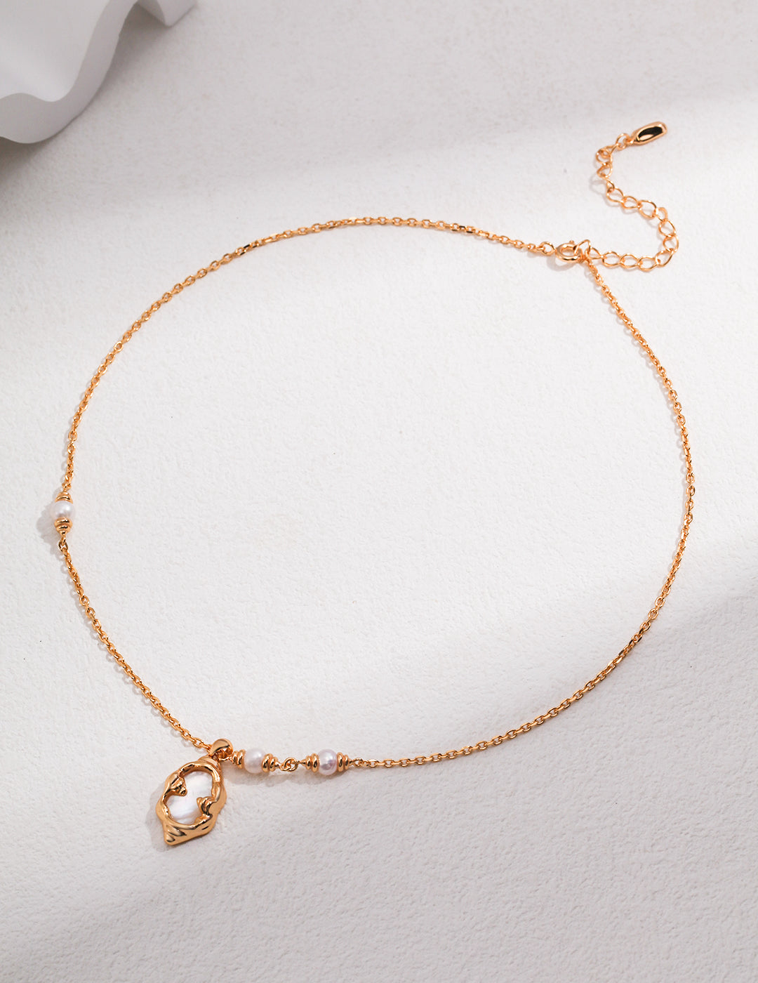 Nacre Pearl Inlay Necklace