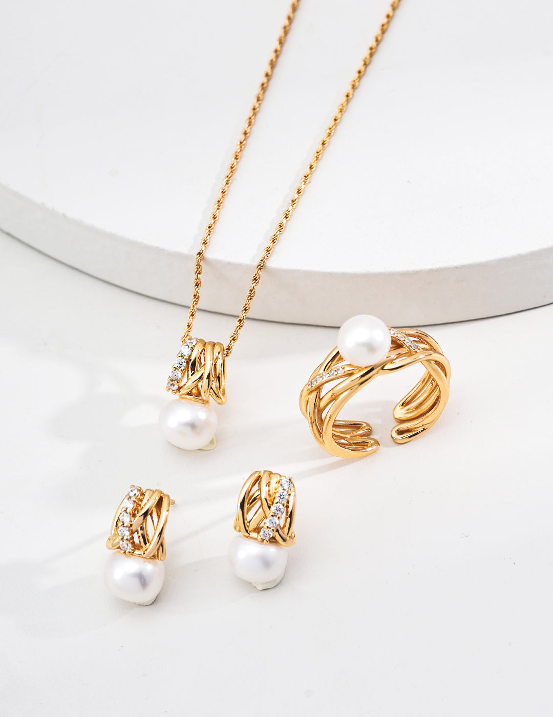 Pearl Axis Ring